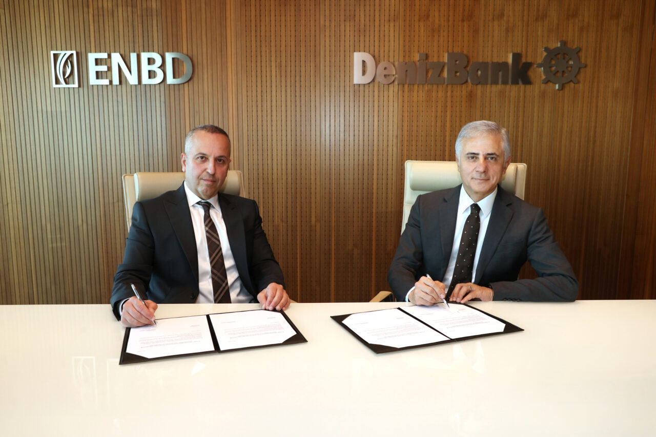 - DenizBank Genel Müdürü Recep Baştuğ:
- "Eren Holding'in ana bankalarından