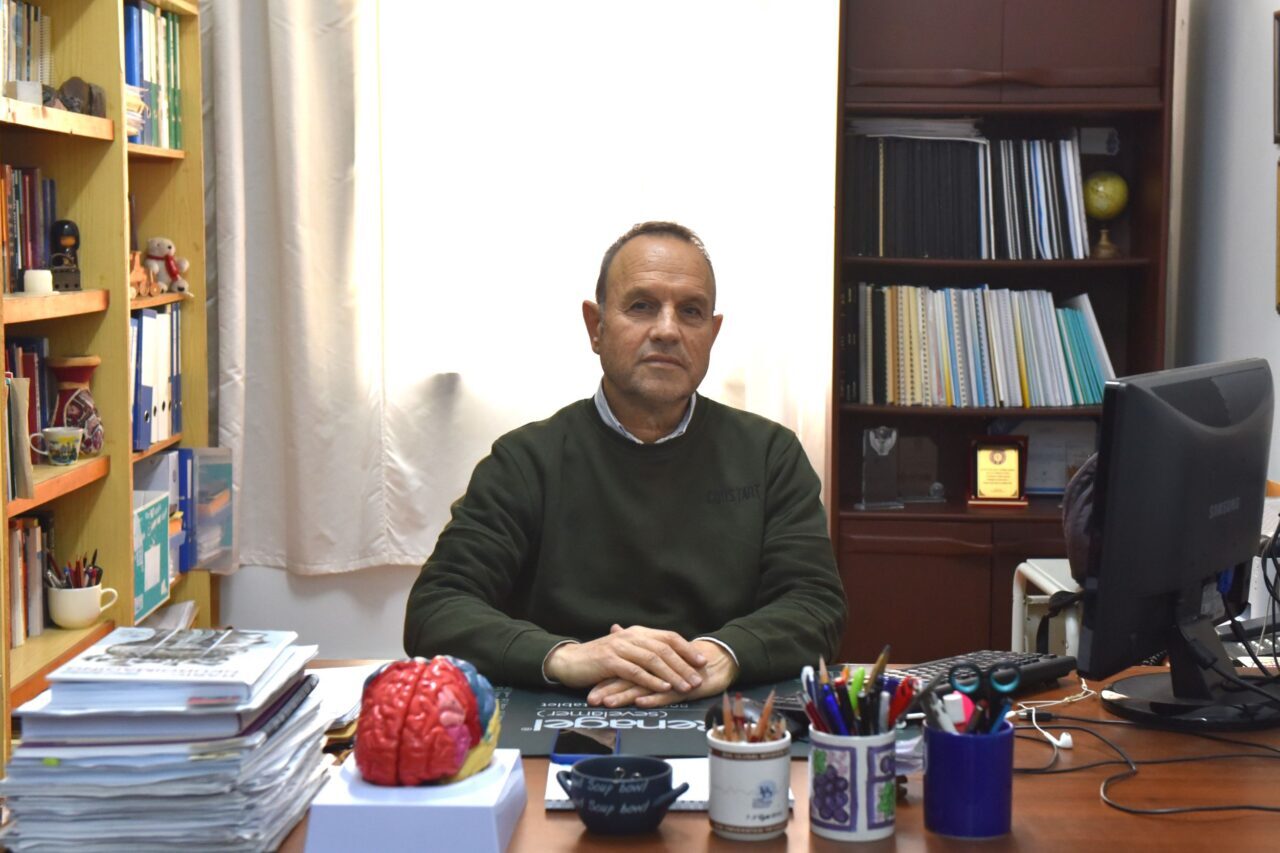 - Elektrik Elektronik Mühendisliği Bölümü Öğretim Üyesi Prof. Dr. Mehmet