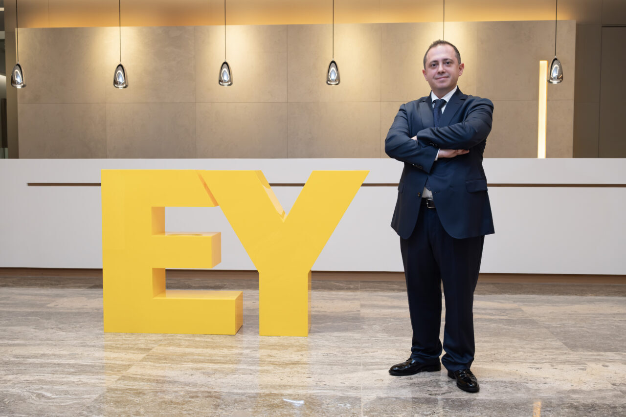 - EY Finansal Muhasebe ve Danışmanlık Hizmetleri Şirket Ortağı Ozan
