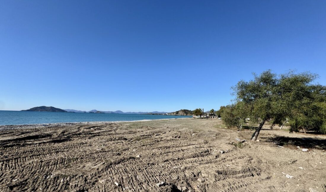 MUĞLA (AA) – Muğla'nın Fethiye ilçesinde imara aykırı olduğu belirlenen