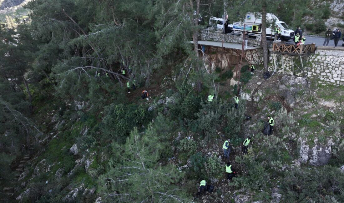 MUĞLA (AA) – Muğla'nın Fethiye ilçesinde Fethiye Körfezi ile şehir