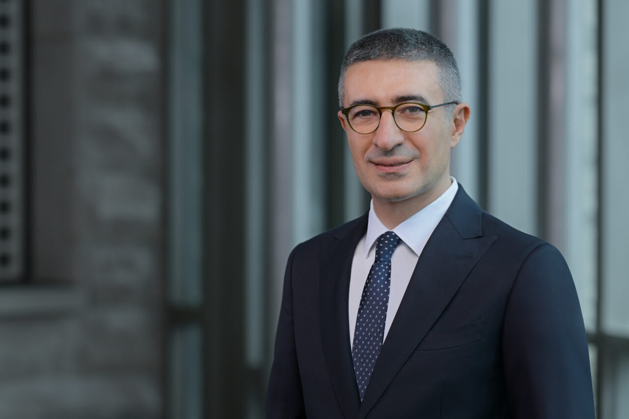 - Garanti BBVA Genel Müdürü Mahmut Akten:
- "Garanti BBVA'nın uluslararası