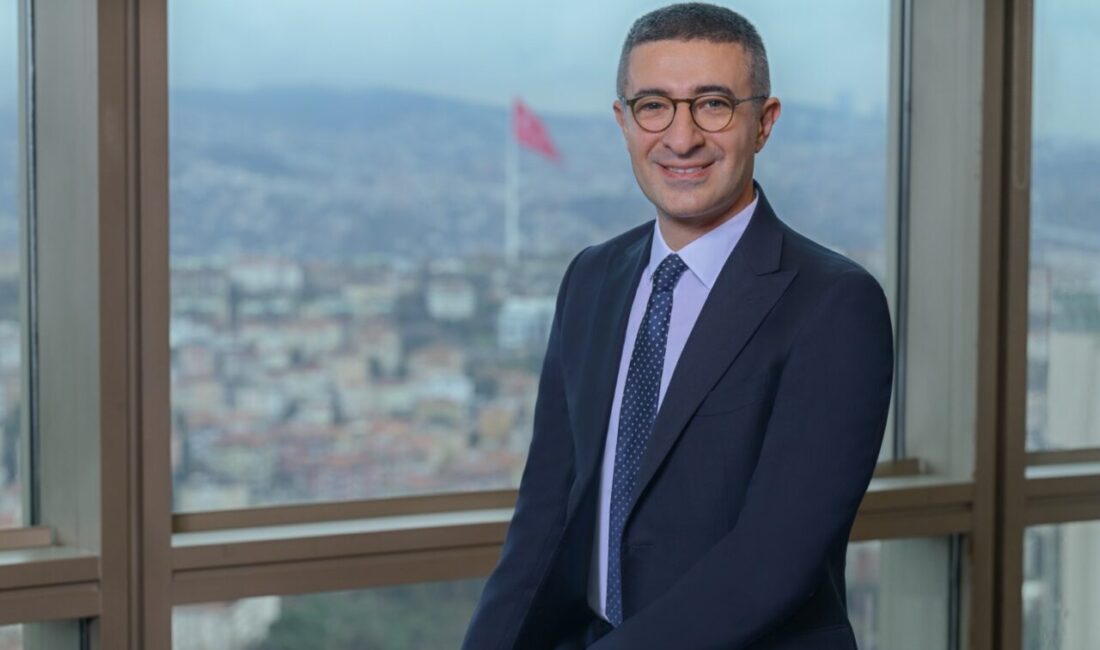 - Garanti BBVA Genel Müdürü Mahmut Akten:
- "Müşterilerimize farklı yatırım