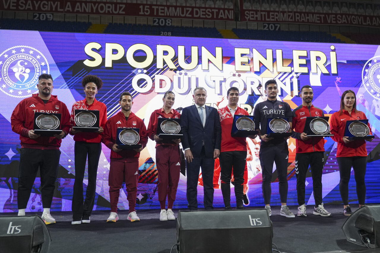 - "Bize düşen Bakanlık olarak en önemli görevlerden biri çocuklarımızı