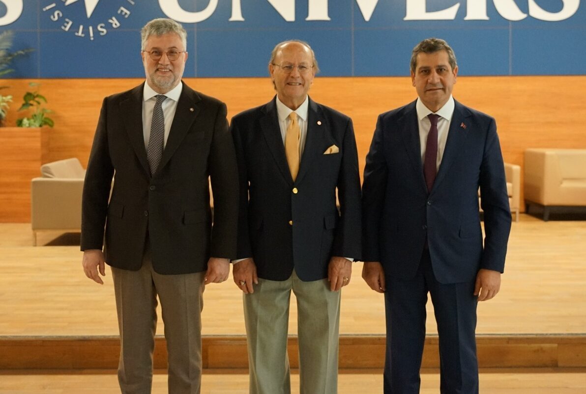 - "İstanbul Atlas Üniversitesi'nin ileriye dönük çok heyecan verici planları