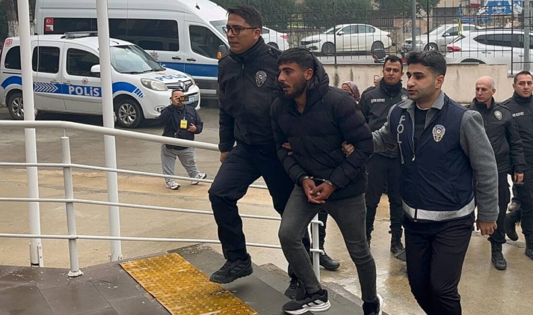 İZMİR (AA) – İzmir'in Bayındır ilçesinde bir kişinin darbedilerek öldürüldüğü