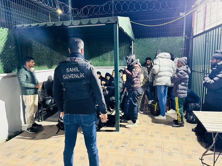 - Göçmen kaçakçılığı iddiasıyla 1 şüpheli gözaltına alındı