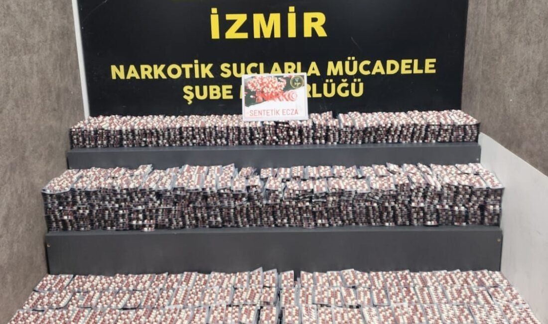 İZMİR (AA) – İzmir'in Bayraklı ilçesinde, bir eve düzenlenen operasyonda