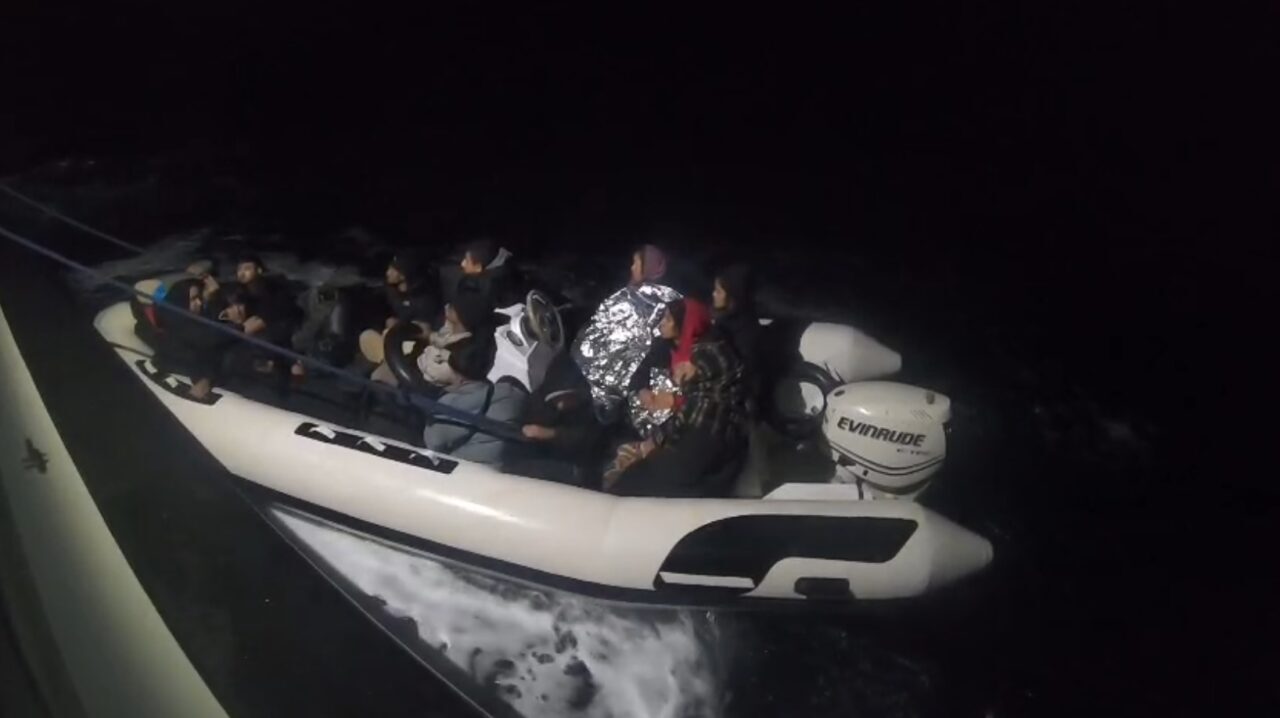 İZMİR (AA) – İzmir'in Karaburun ve Foça ilçelerinde 8'i çocuk