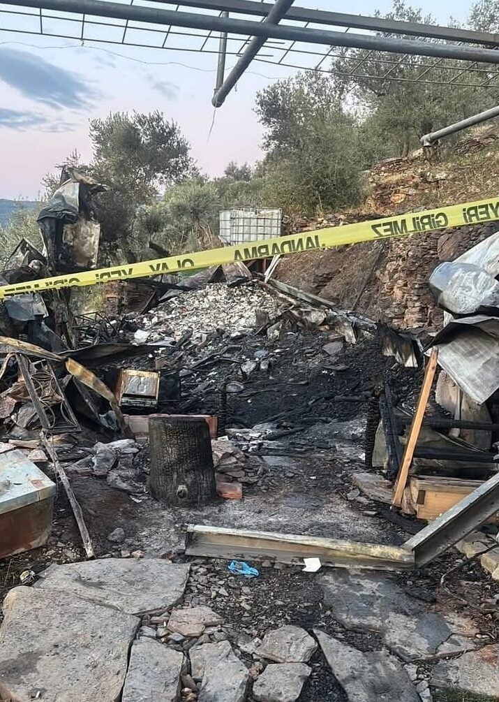 İZMİR (AA) – İzmir'in Bayındır ilçesinde evde çıkan yangında 1