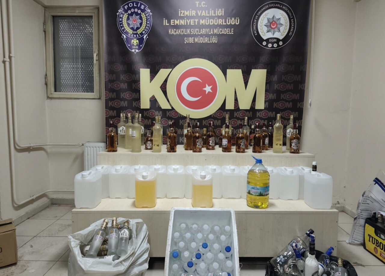 - 261 litre taklit etiketli etil alkol, 195 şişe sahte