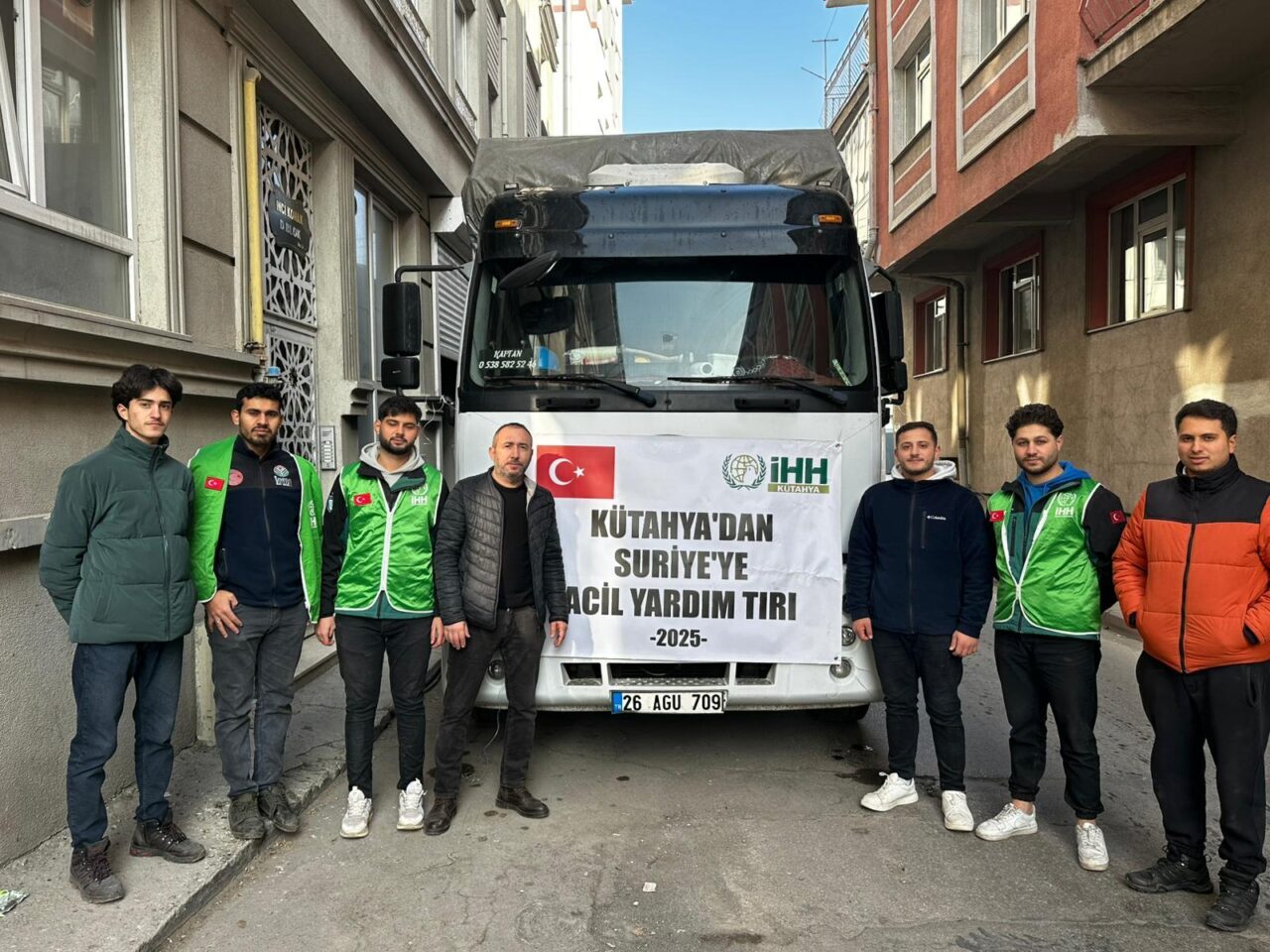 KÜTAHYA (AA) – Kütahya’da hayırseverlerin destekleriyle hazırlanan insani yardım malzemelerinin