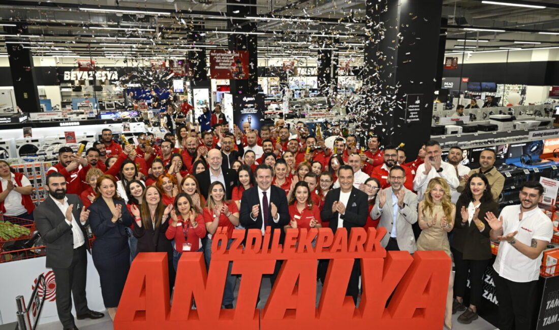 - MediaMarkt Türkiye CEO'su Hulusi Acar:
- "Çevrim içi kanallarımız ve