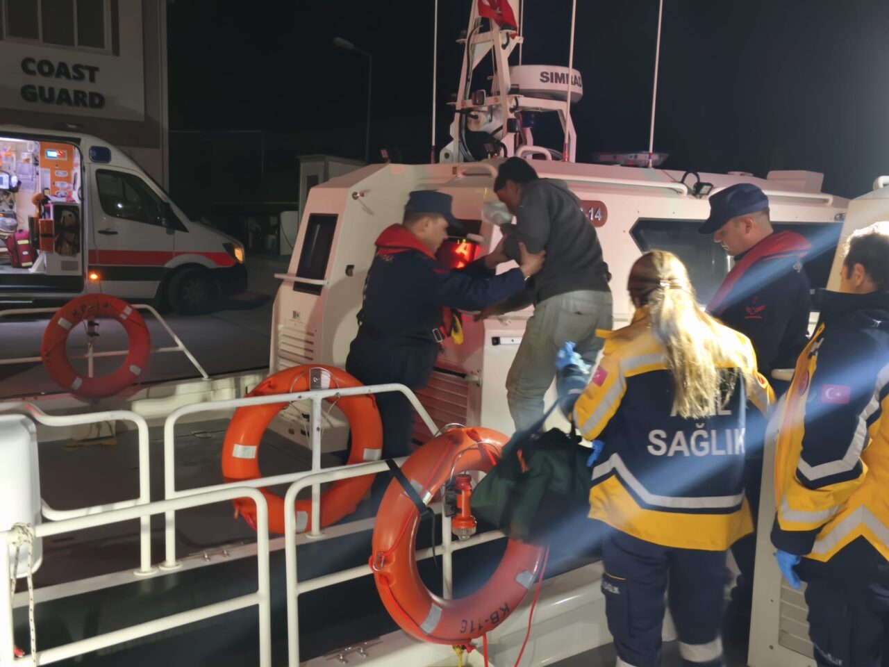 MUĞLA (AA) – Muğla'nın Marmaris ilçesi açıklarında balıkçı teknesinde yaralanan