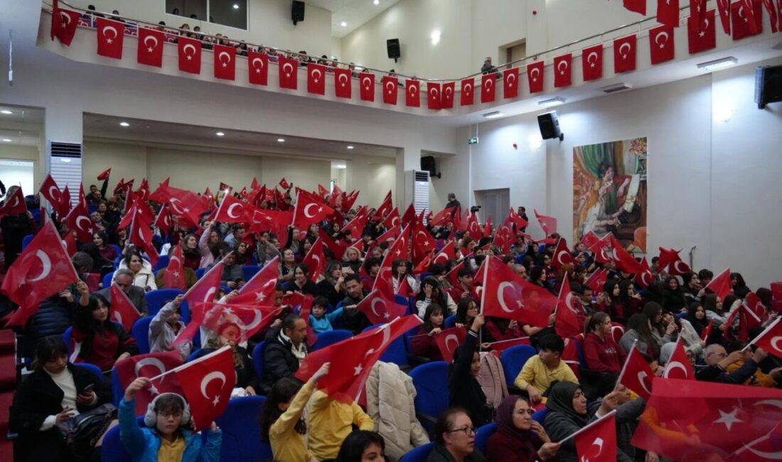 MUĞLA (AA) – Muğla'da, AK Parti İstanbul Milletvekili ve sanatçı