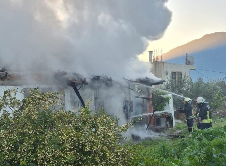 MUĞLA (AA) – Muğla'nın Fethiye ilçesinde müstakil evde çıkan yangın