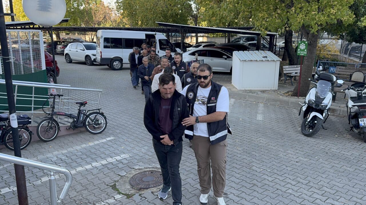 MUĞLA (AA) – Muğla'nın Fethiye ilçesinde düzenlenen tarihi eser kaçakçılığı