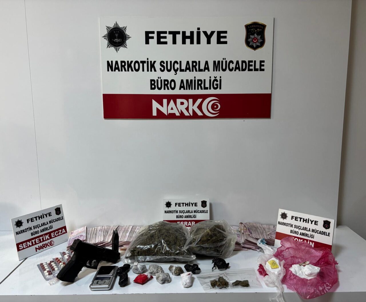 MUĞLA (AA) – Muğla'da uyuşturucu ticareti yaptıkları iddiasıyla gözaltına alınan
