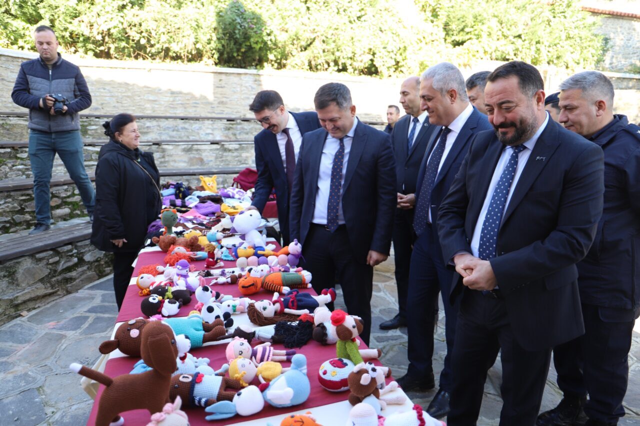 İZMİR (AA) – İzmir'in Ödemiş ilçesinde, hükümlü ve tutukluların yaptığı