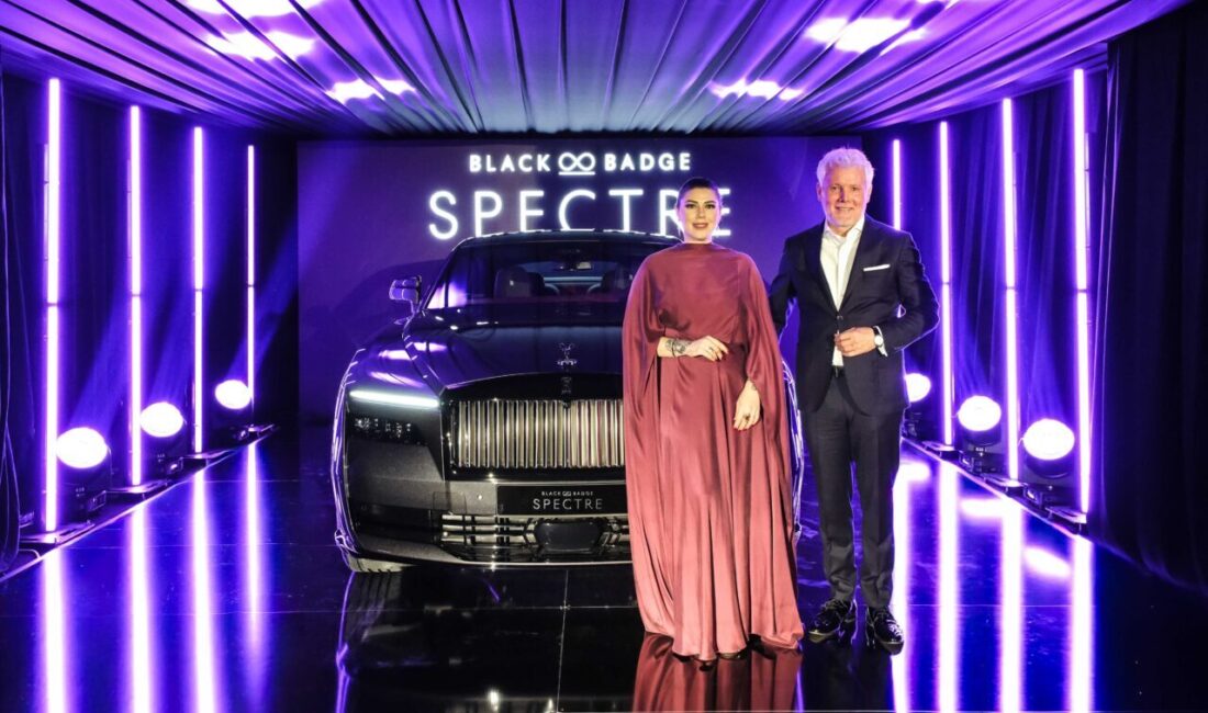 - Rolls-Royce Motor Cars İstanbul Genel Müdürü Hilal Aysal:
- "Ghost,
