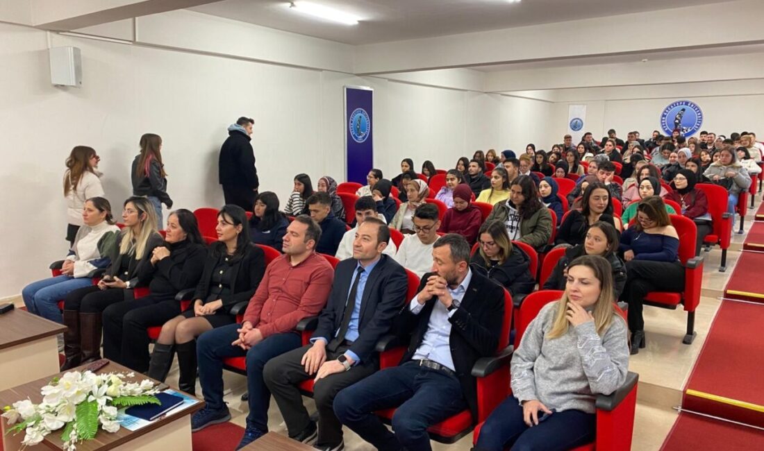 AFYONKARAHİSAR (AA) – Sandıklı Belediye Başkanı Adnan Öztaş, ilçede esnaf