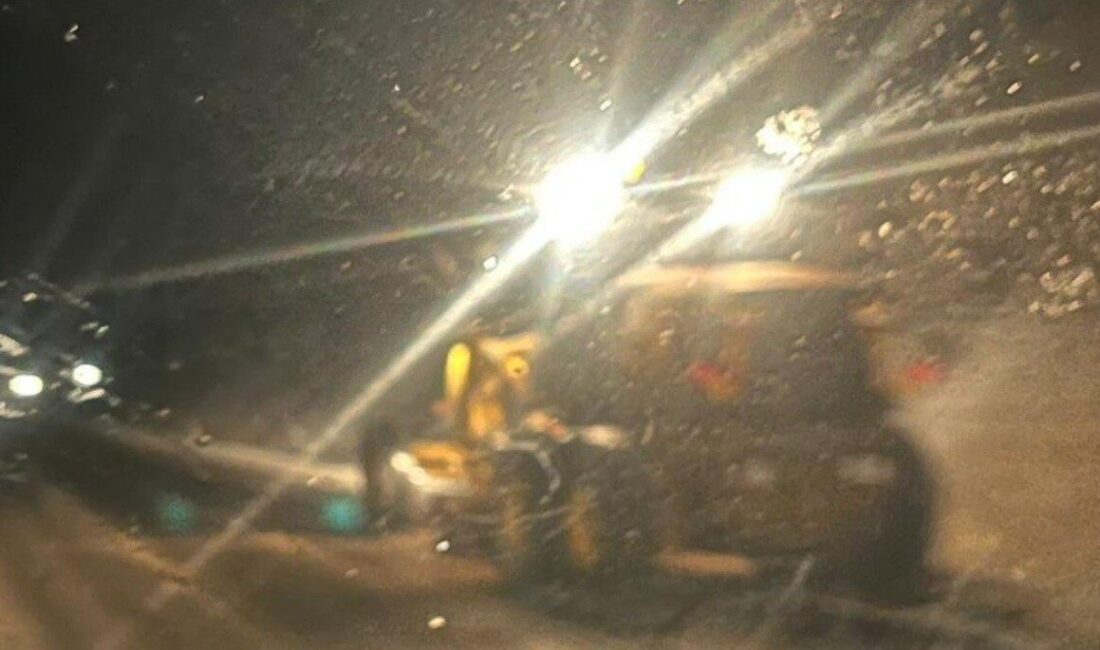 Kütahya’nın Tavşanlı ilçesinde etkili olan kar yağışının ardından, ulaşımda aksama