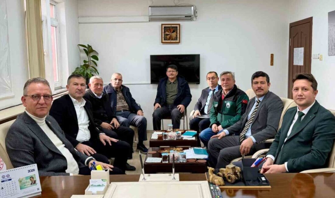 Kütahya’nın Tavşanlı ilçesinde tarım ve sulama odaklı istişare toplantısı gerçekleştirildi.