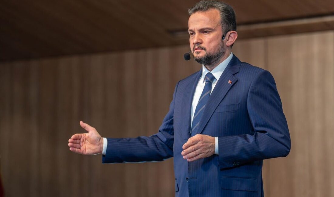 - Haliç Üniversitesi Mütevelli Heyeti Başkanı Kemal Bilal Aydın:
- "Bu