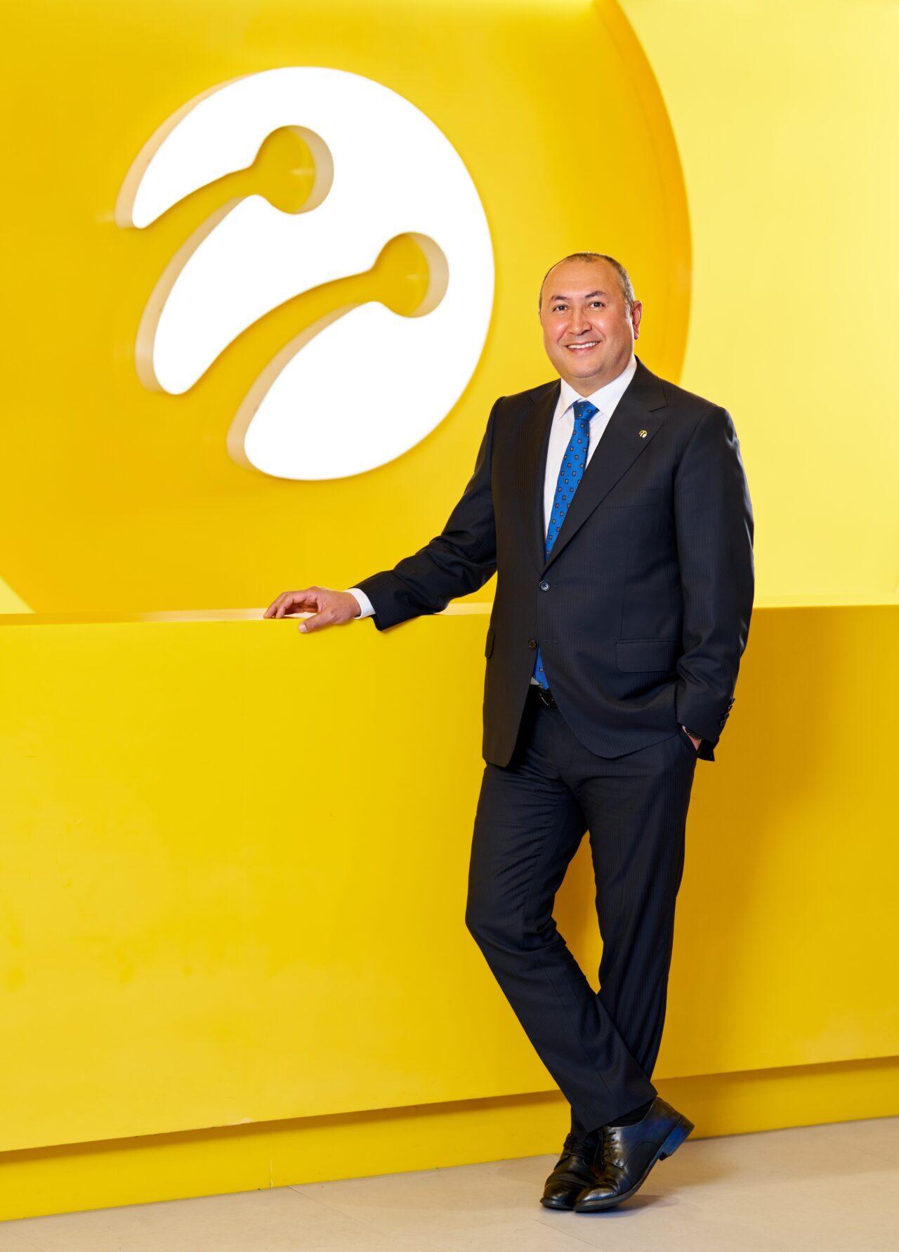 - Turkcell Satıştan Sorumlu Genel Müdür Yardımcısı Kadri Özdal:
- "Kullanıcılarımız,