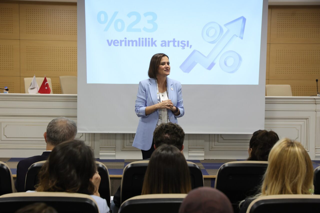 - Garanti BBVA Genel Müdür Yardımcısı Sibel Kaya:
- "Kadınların iş