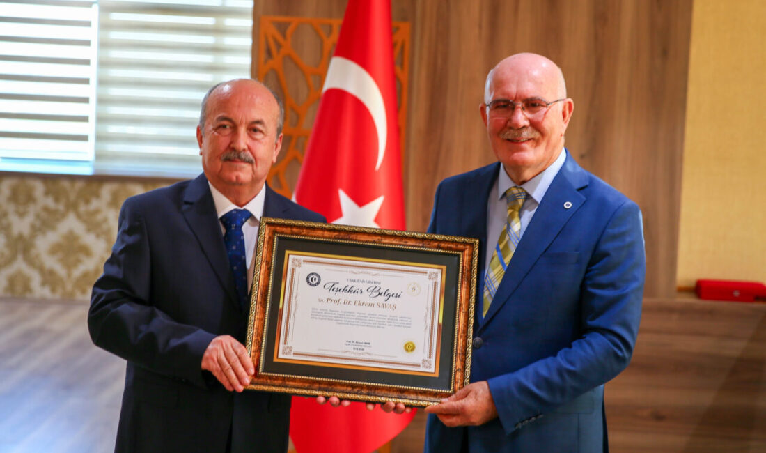 UŞAK (AA) – Uşak Üniversitesi Rektörlüğüne atanan Prof. Dr. Ahmet