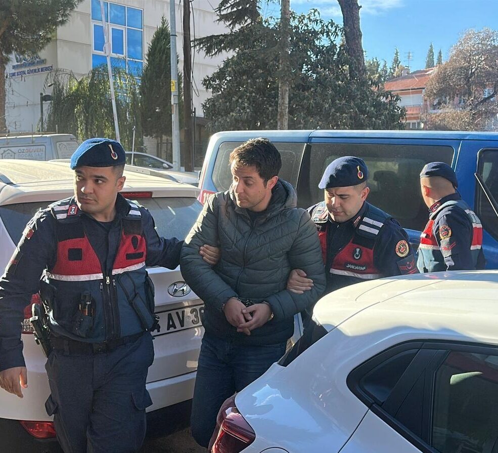 UŞAK (AA) – Uşak'ın Eşme ilçesinde 3 kişinin hayatını kaybettiği