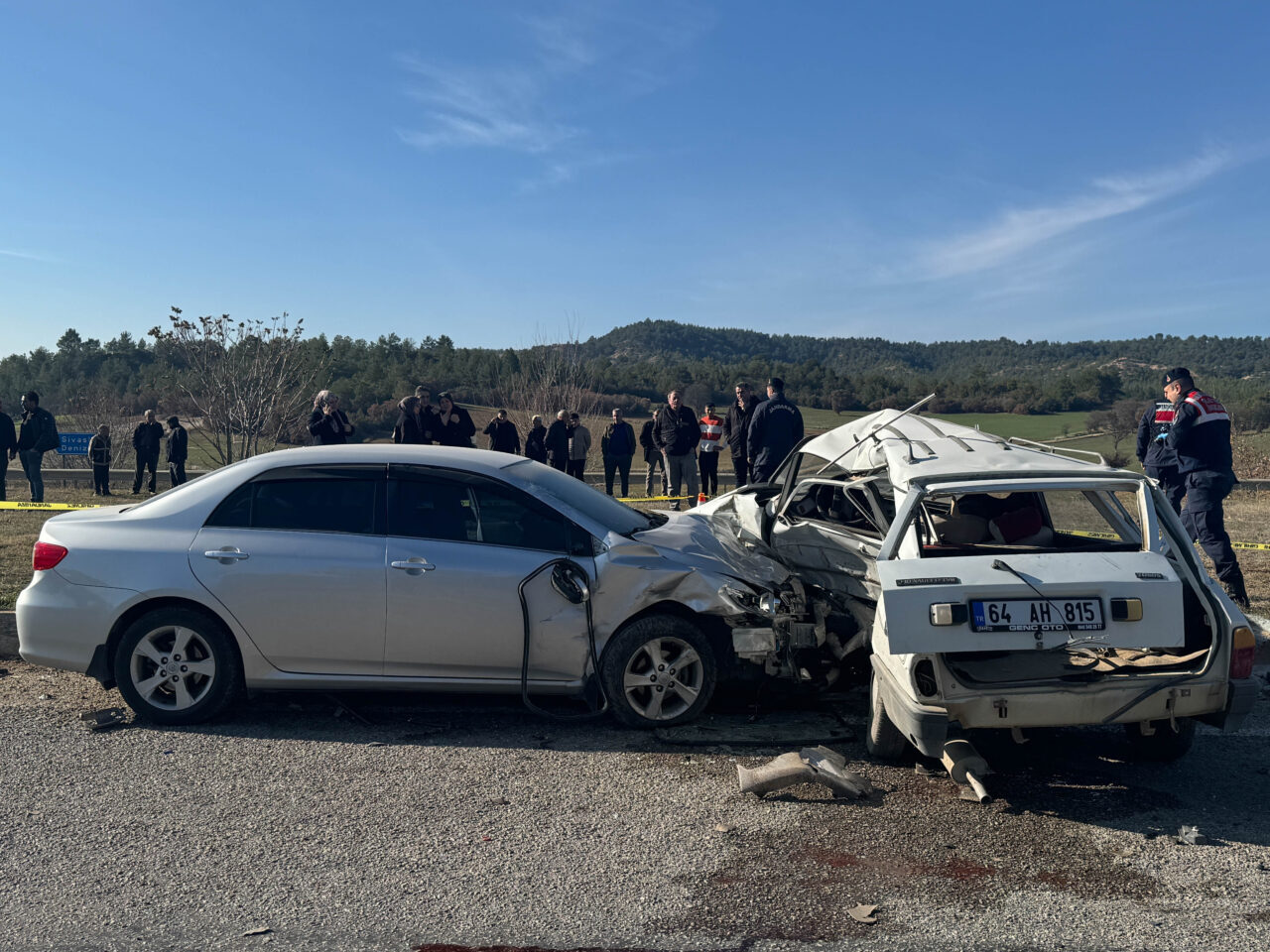 UŞAK (AA) – Uşak'ta iki otomobilin çarpışması sonucu 2 kişi