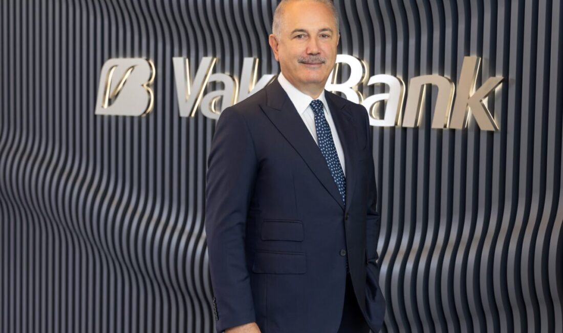 - VakıfBank Genel Müdürü Abdi Serdar Üstünsalih:
- "VakıfBank ile AIIB