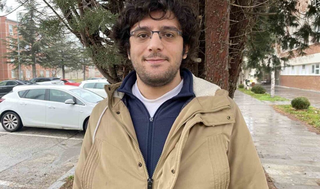 Eskişehir’de akciğer kanseri olduğunu söylediği yetişkin oğluna, çalışmayan solunum cihazı
