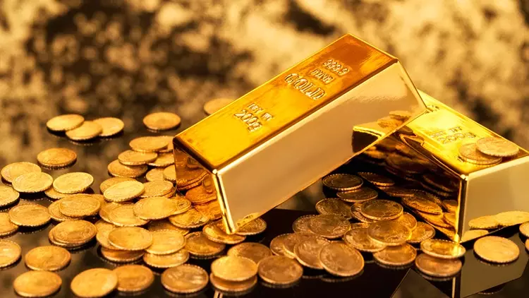 Altın ve gümüş piyasaları, küresel jeopolitik risklerin etkisiyle 2026 yılına