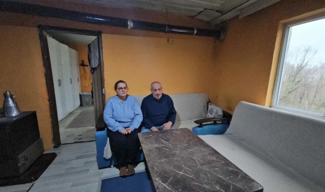 Zonguldak'ın dondurucu kış şartlarında, derme çatma bir evde şizofreni hastası