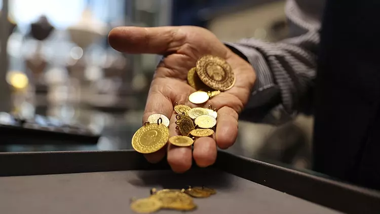 Altın piyasası, 2026 yılının üçüncü haftasını hareketli bir seyirle geride