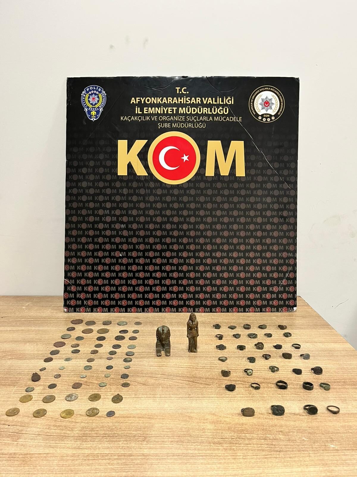 AFYONAKARAHİSAR (AA) – Afyonkarahisar'ın Bolvadin ilçesinde tarihi eser niteliğinde 55