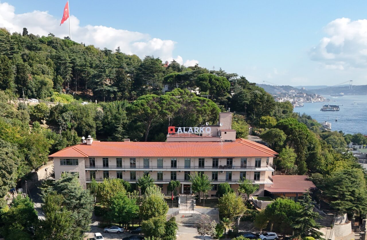-  Alarko Holding, düşük karbonlu ekonomiye geçiş yönündeki kararları