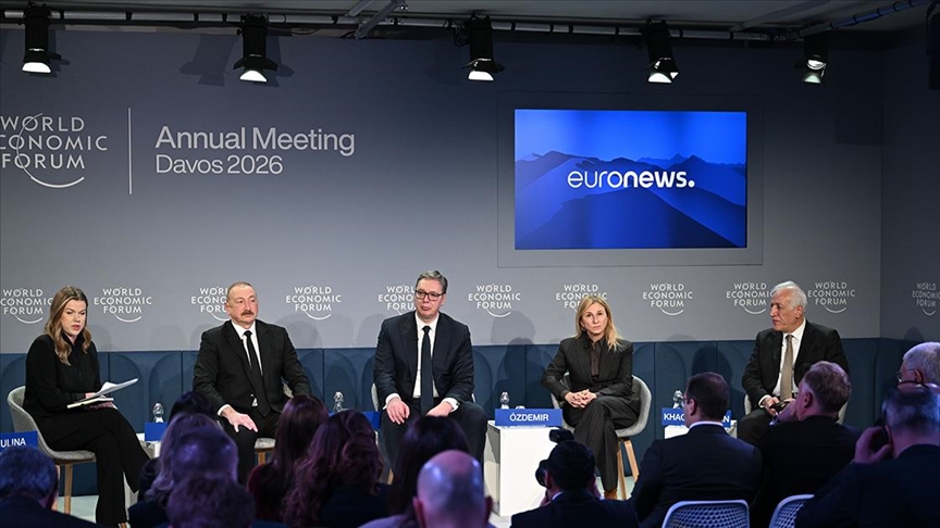 
Azerbaycan Cumhurbaşkanı İlham Aliyev ile Ermenistan Cumhurbaşkanı Vahagn Haçaturyan, Davos’ta