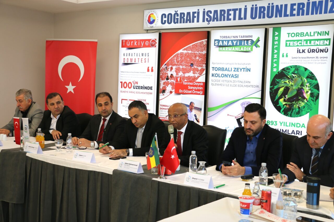 İZMİR (AA) – Etiyopya'nın Ankara Büyükelçisi Adem Mohammed Mahmud ve