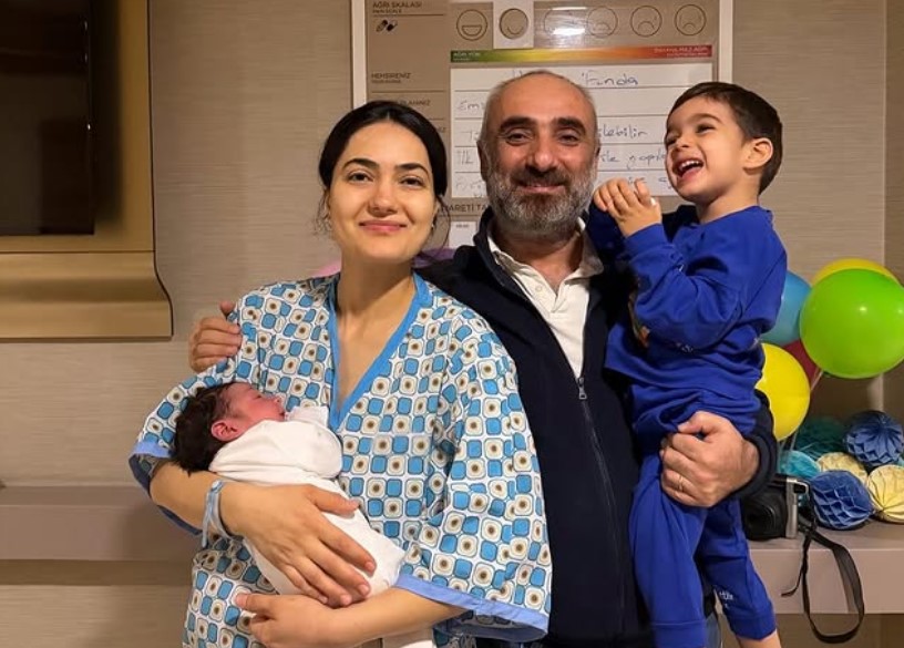 Gazeteci İsmail Saymaz, sosyal medya hesabından yaptığı paylaşım ile ikinci