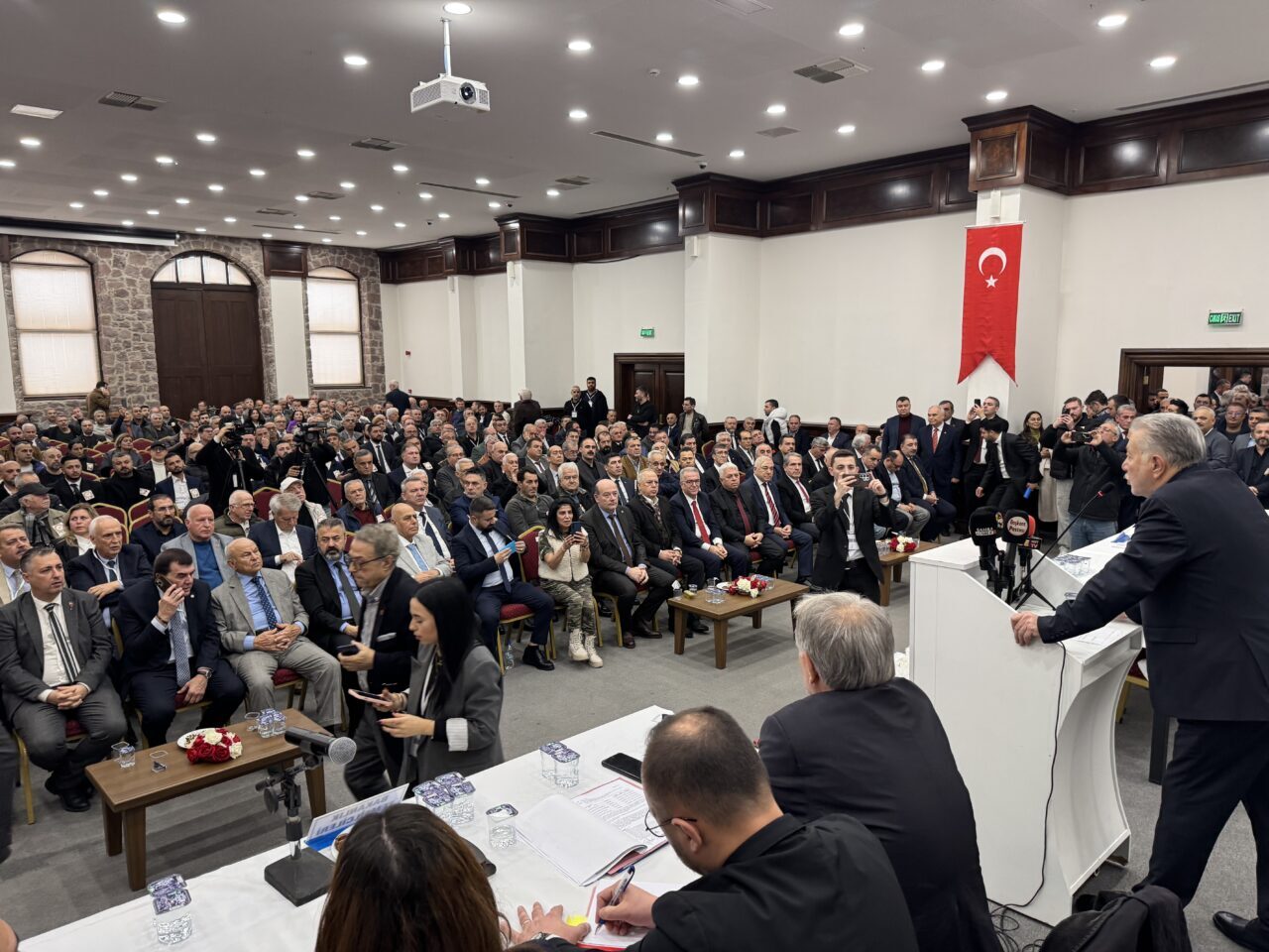 İZMİR (AA) – İzmir Ayakkabı, Deri Giyim ve Aksesuar Eşyası