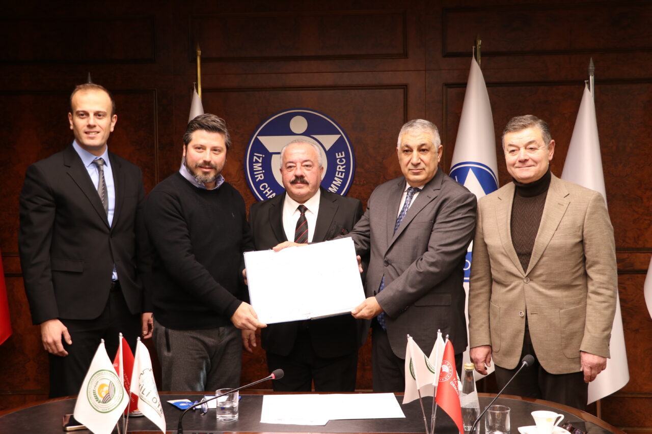 İZMİR (AA) – İzmir'in Dikili ilçesindeki Tarıma Dayalı İhtisas Sera