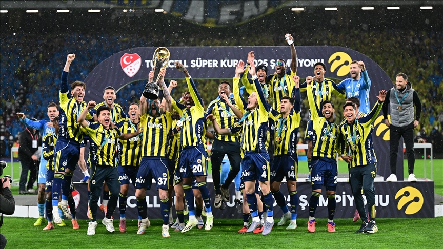 Atatürk Olimpiyat Stadı’nda oynanan Turkcell Süper Kupa finalinde Galatasaray’ı 2-0