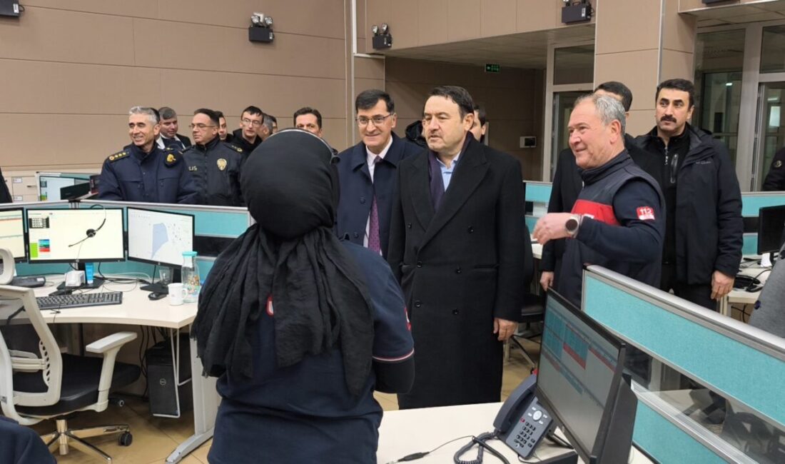 KÜTAHYA (AA) – Kütahya Valisi Musa Işın, kentte yılbaşında görev