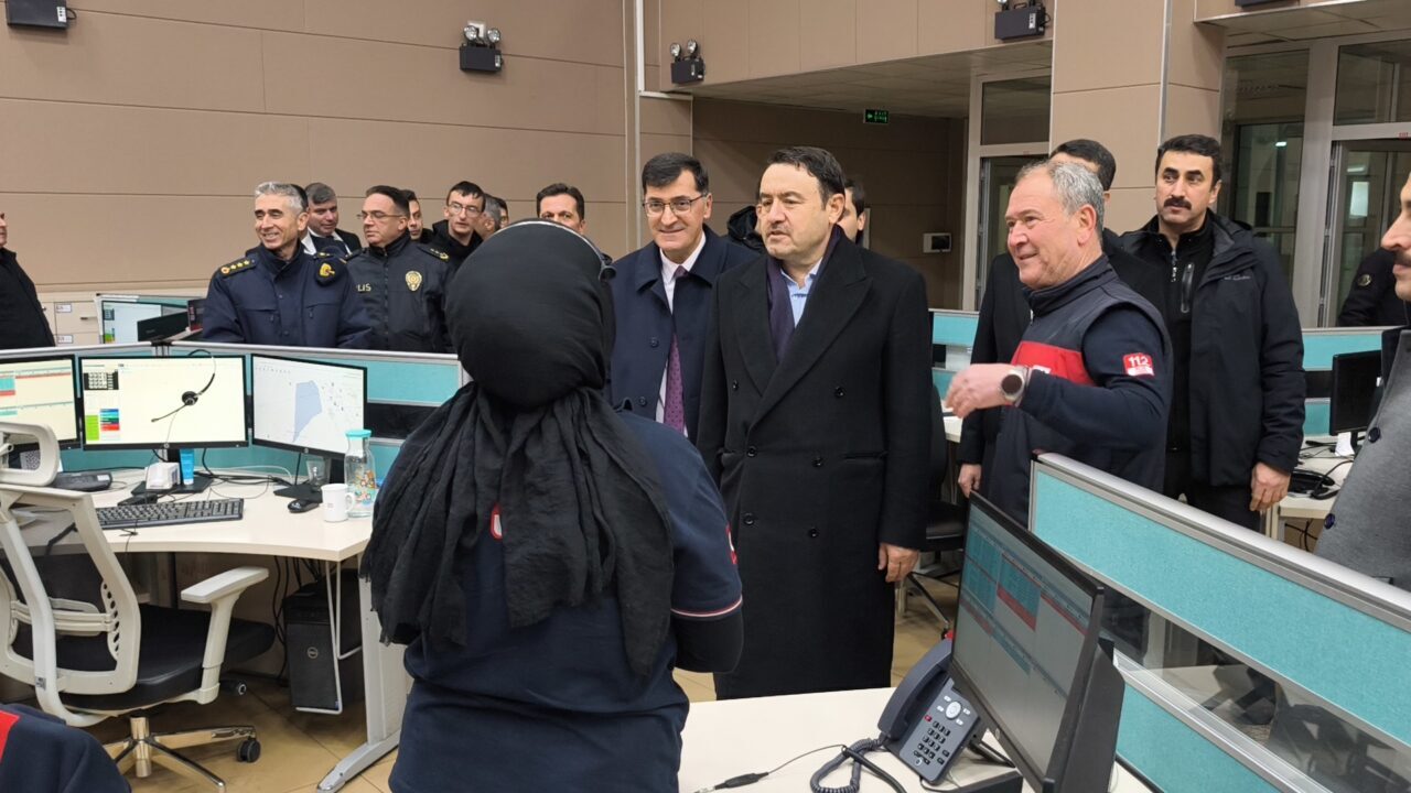 KÜTAHYA (AA) – Kütahya Valisi Musa Işın, kentte yılbaşında görev