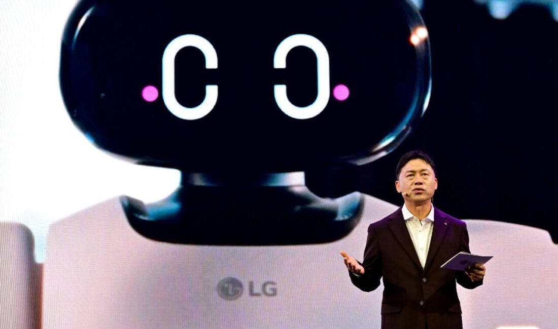 - LG Electronics CEO'su Lyu Jae-cheo:
- "LG CLOiD, güvenlik öncelikli