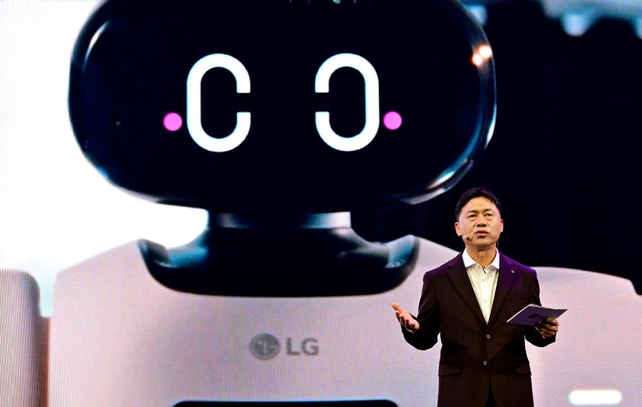 - LG Electronics CEO'su Lyu Jae-cheo:
- "LG CLOiD, güvenlik öncelikli